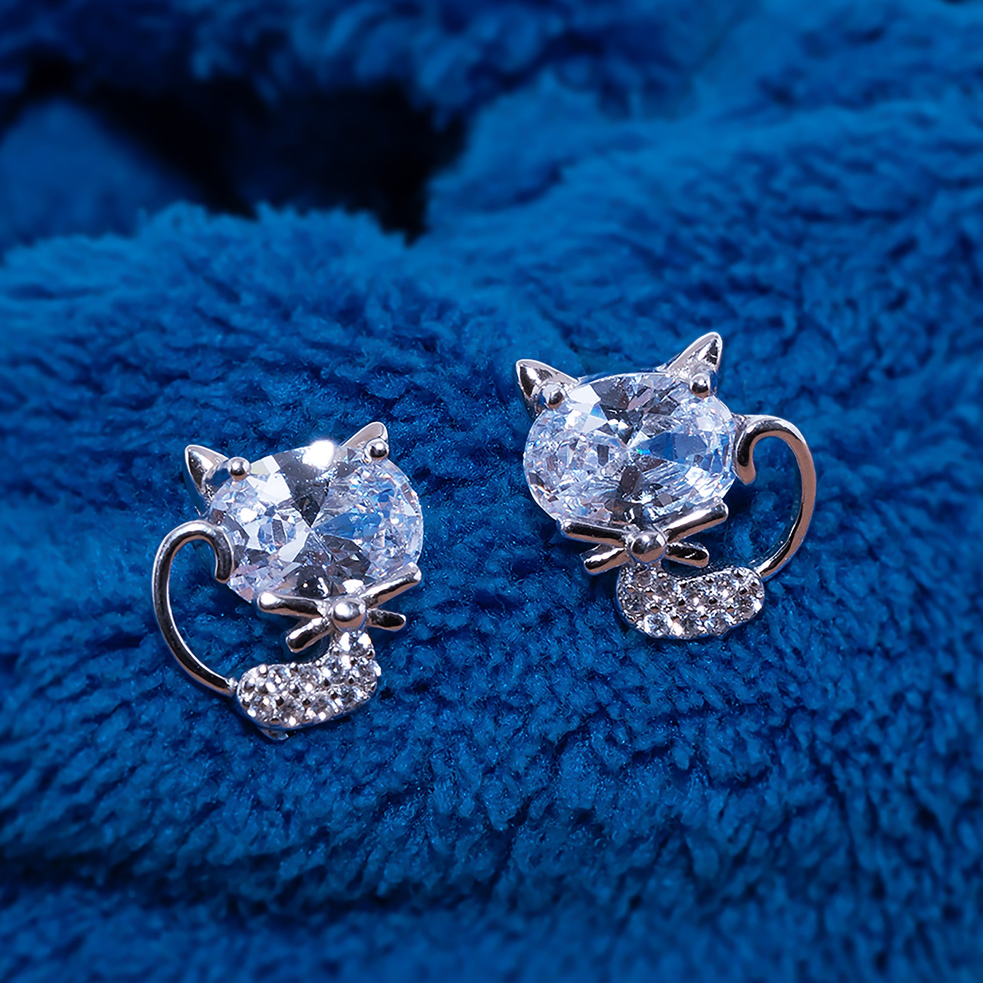 Cat-Stone Stud Earrings