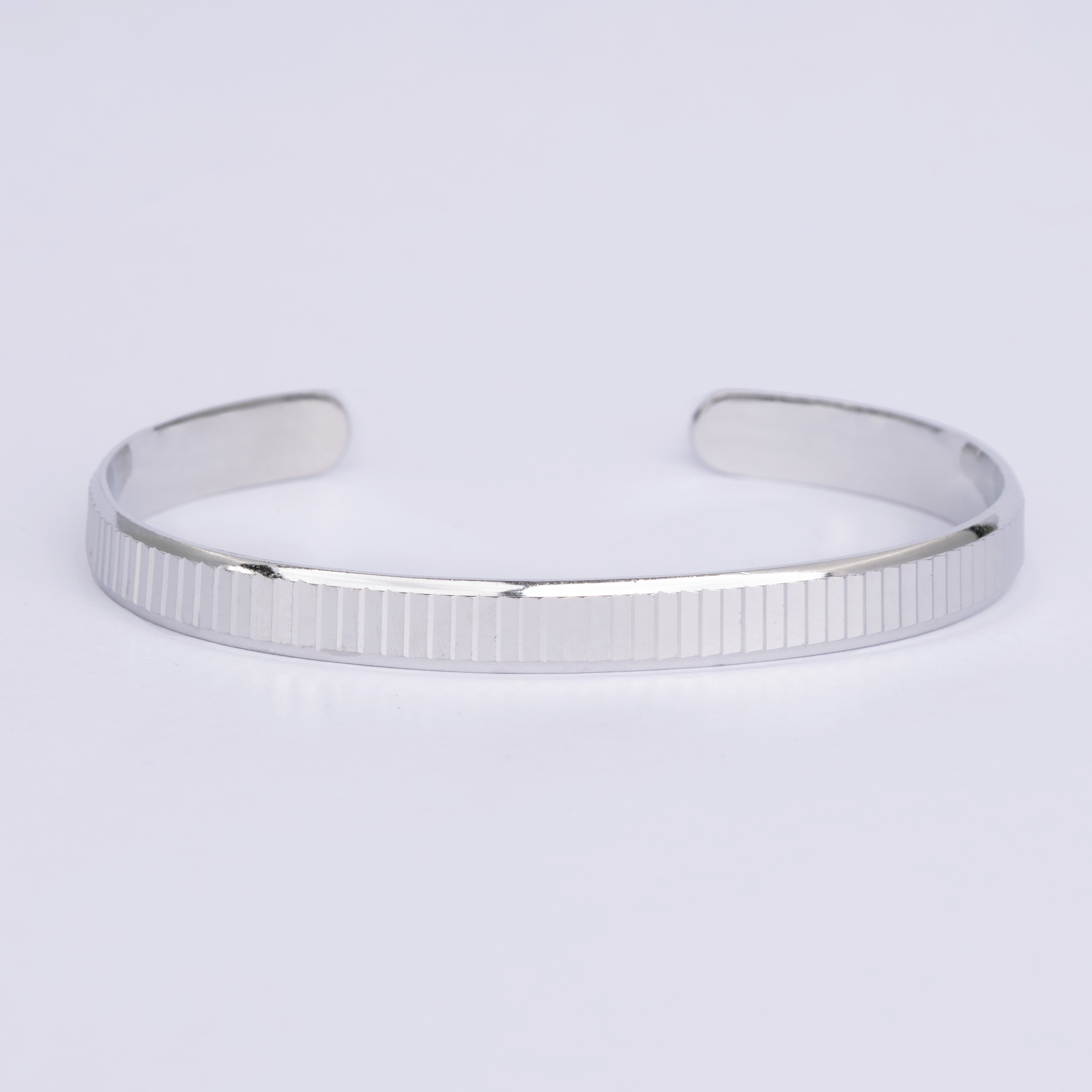 Edge Line Cuff Kada