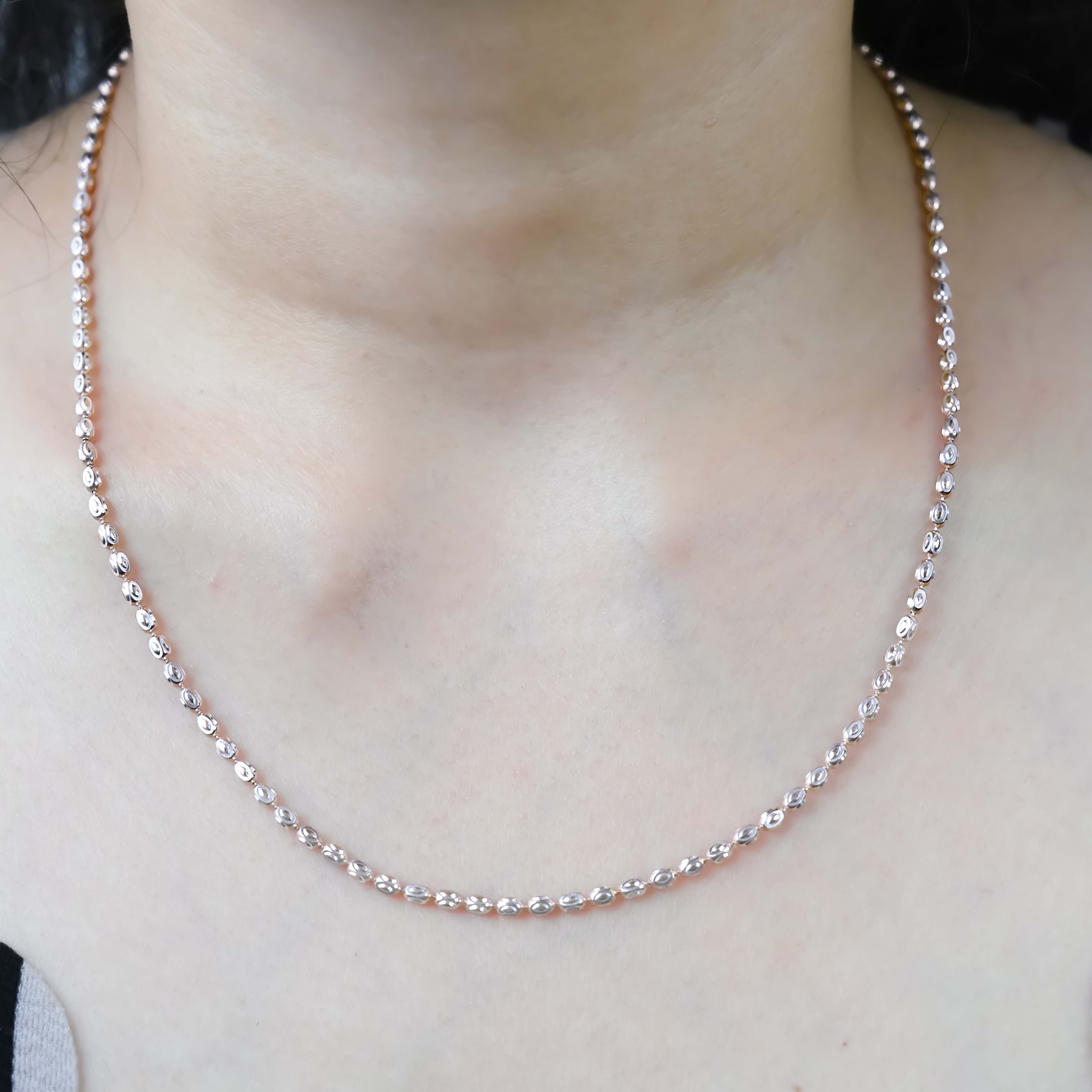 Elegant Textured Chain