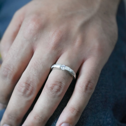 Elegance Line Ring