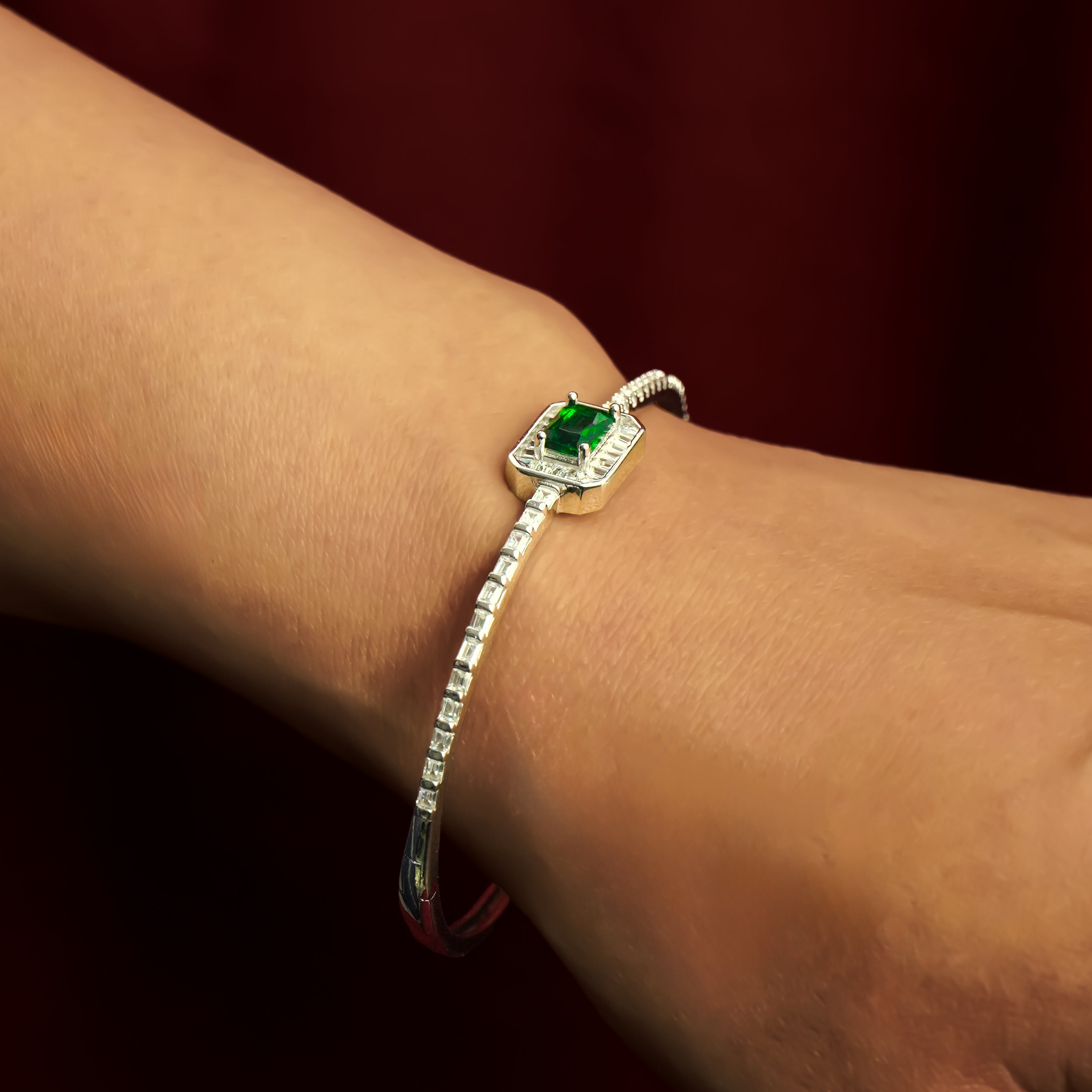 Regal Green Bracelet