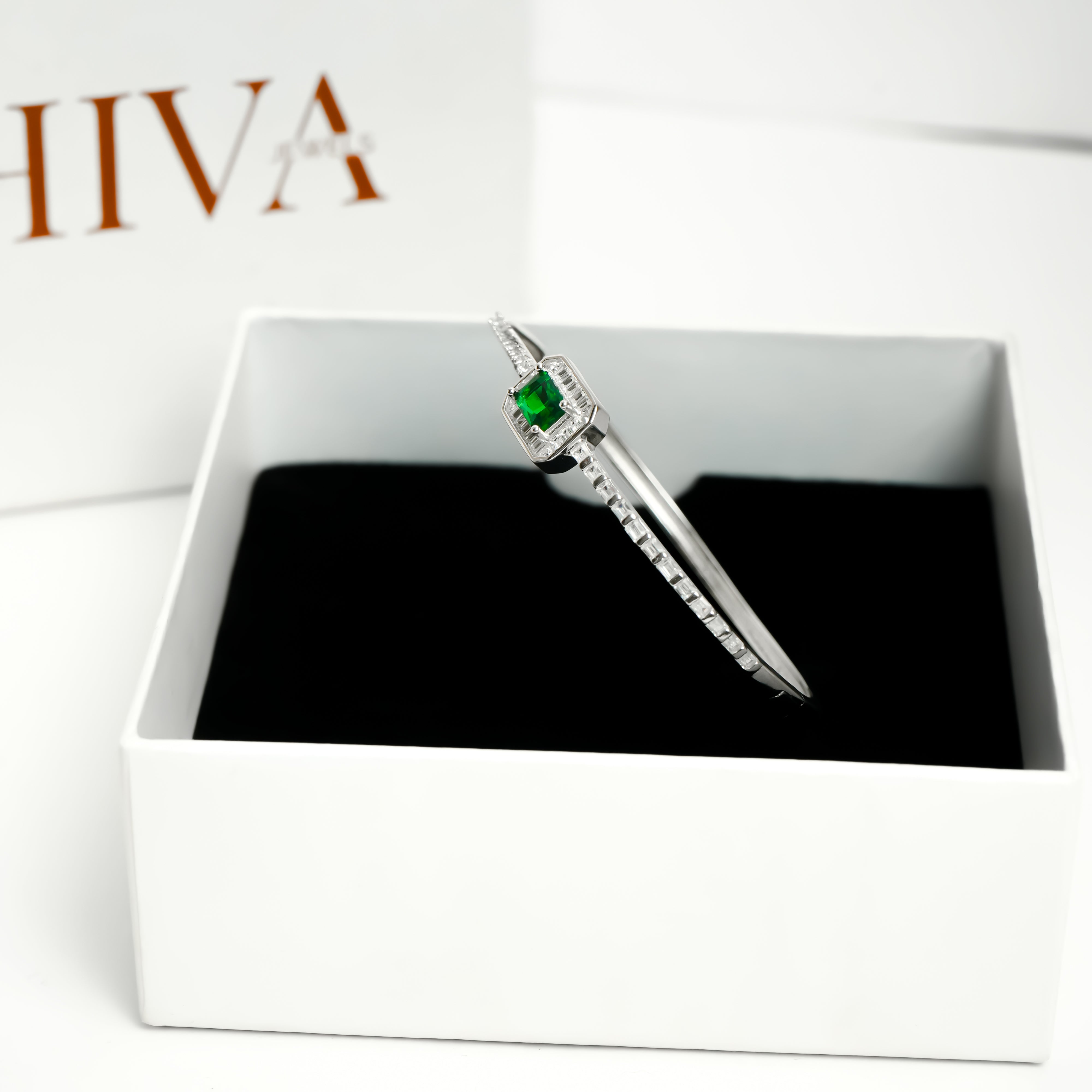 Regal Green Bracelet