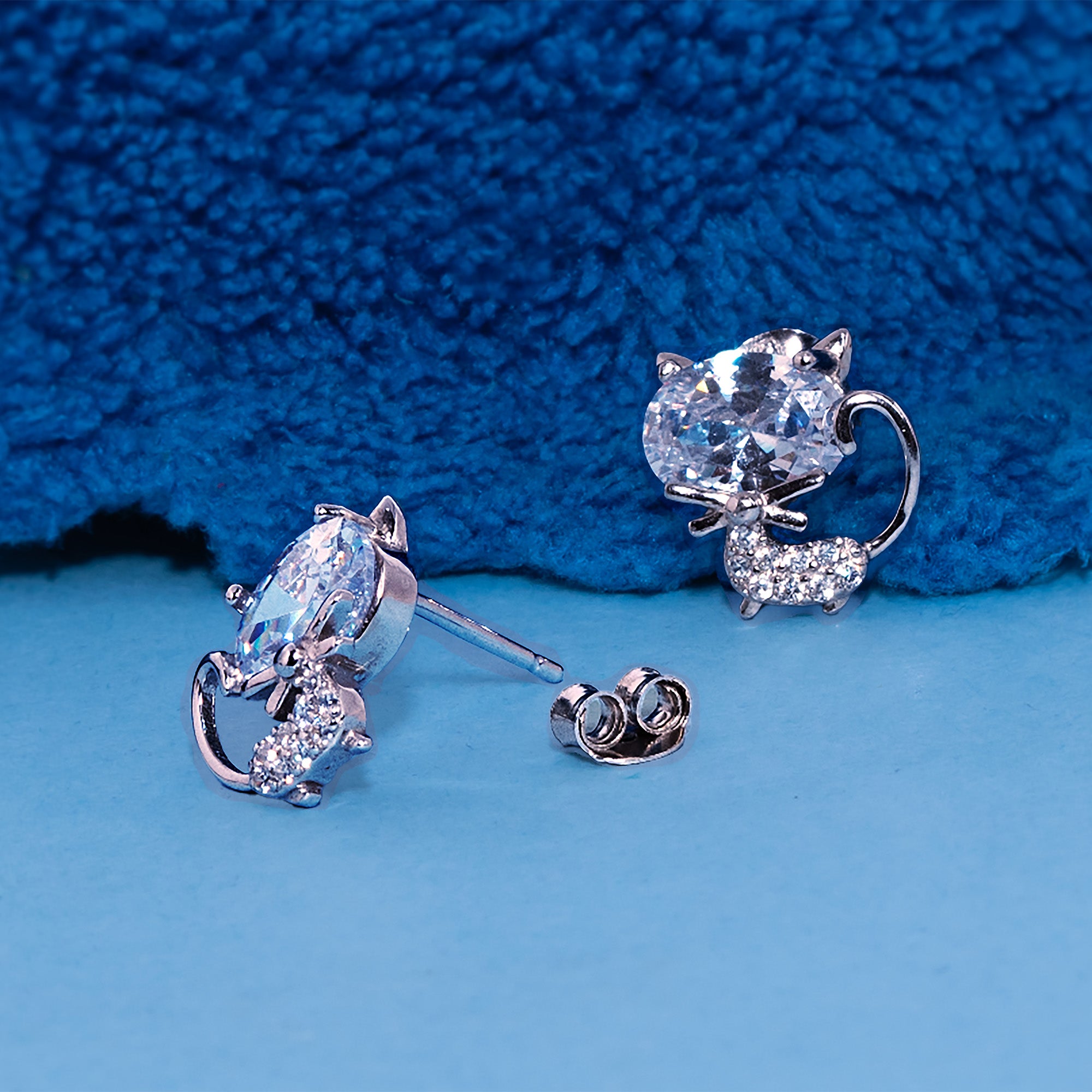 Cat-Stone Stud Earrings