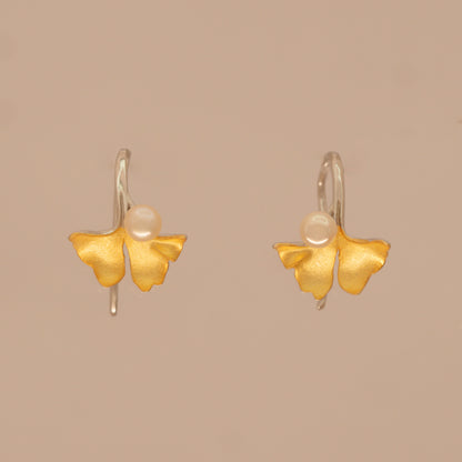 Golden Petal Pearl Stud Earring