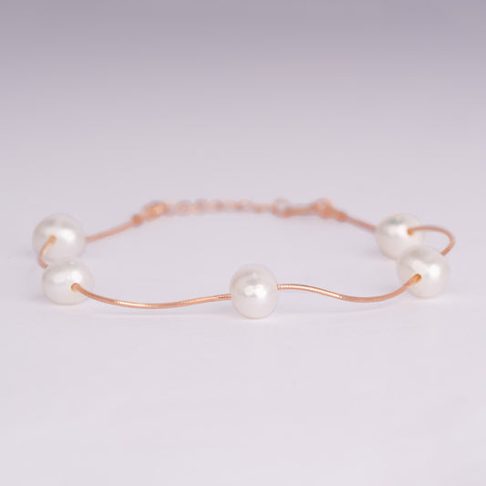 White Pearls Bracelet - Rose gold Plated