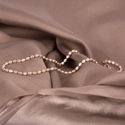Elegant Textured Chain