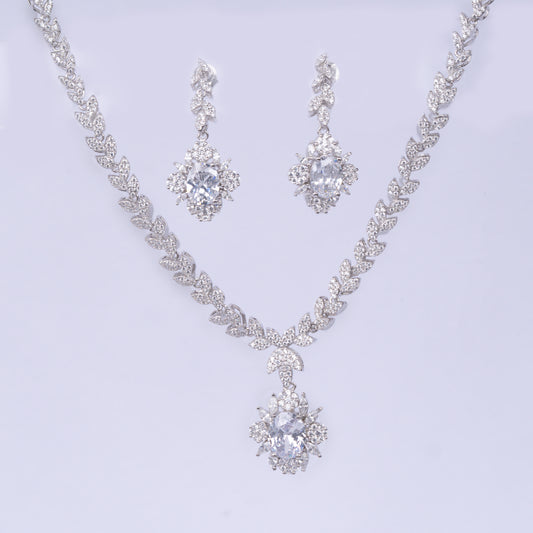 Sparkle leaf Necklace With Earrings