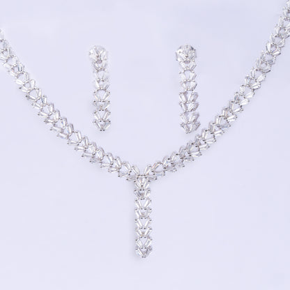 Radiant Leaf Necklace With Earrings