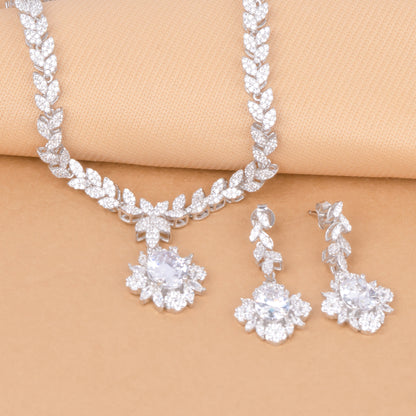 Sparkle leaf Necklace With Earrings