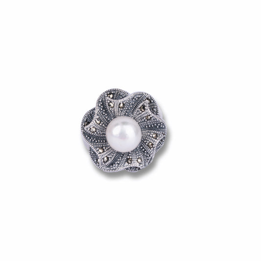 Vintage Floral Pearl Ring