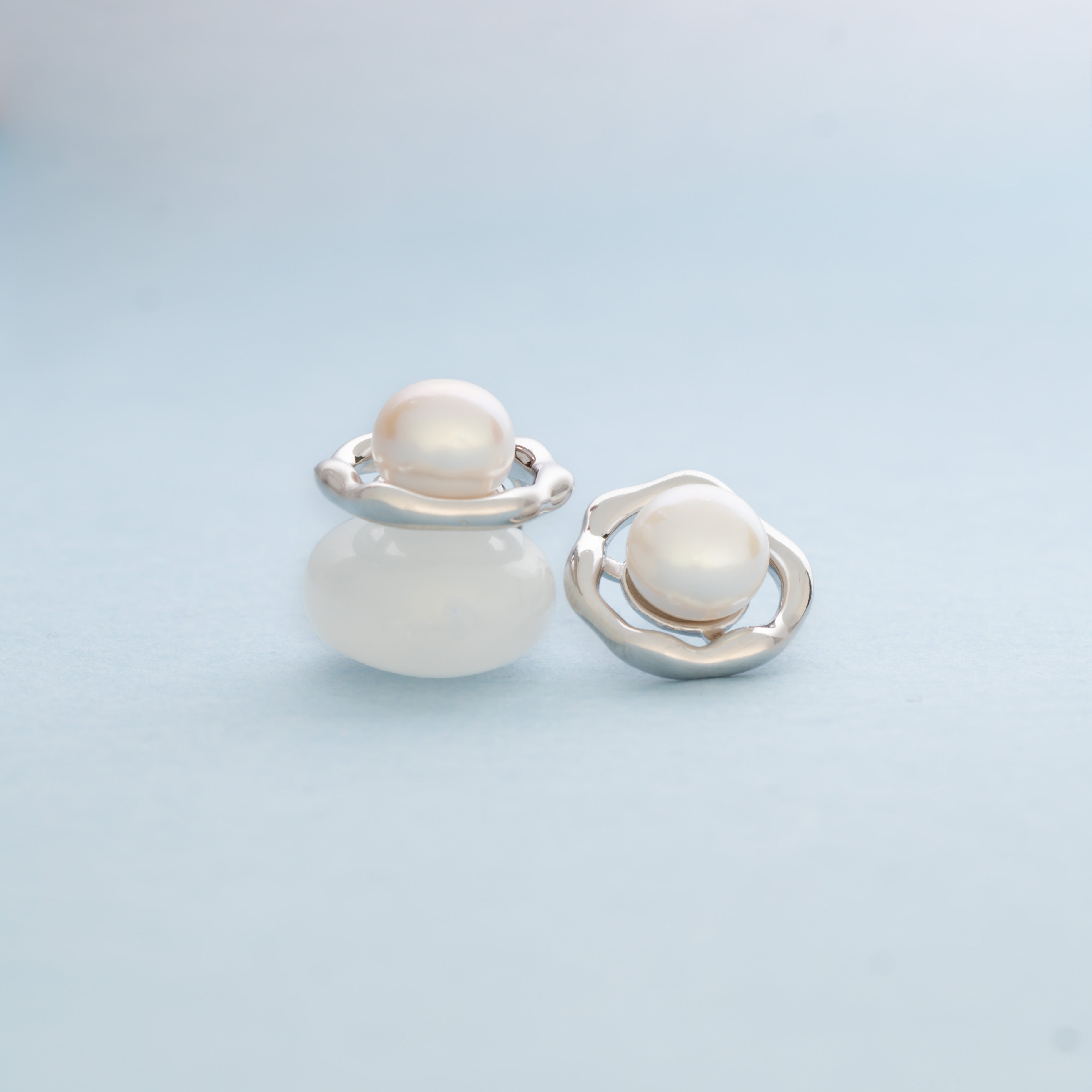 Wire Nest Pearl Earrings