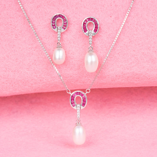 Halo Pearl Pendant With Earring & Chain