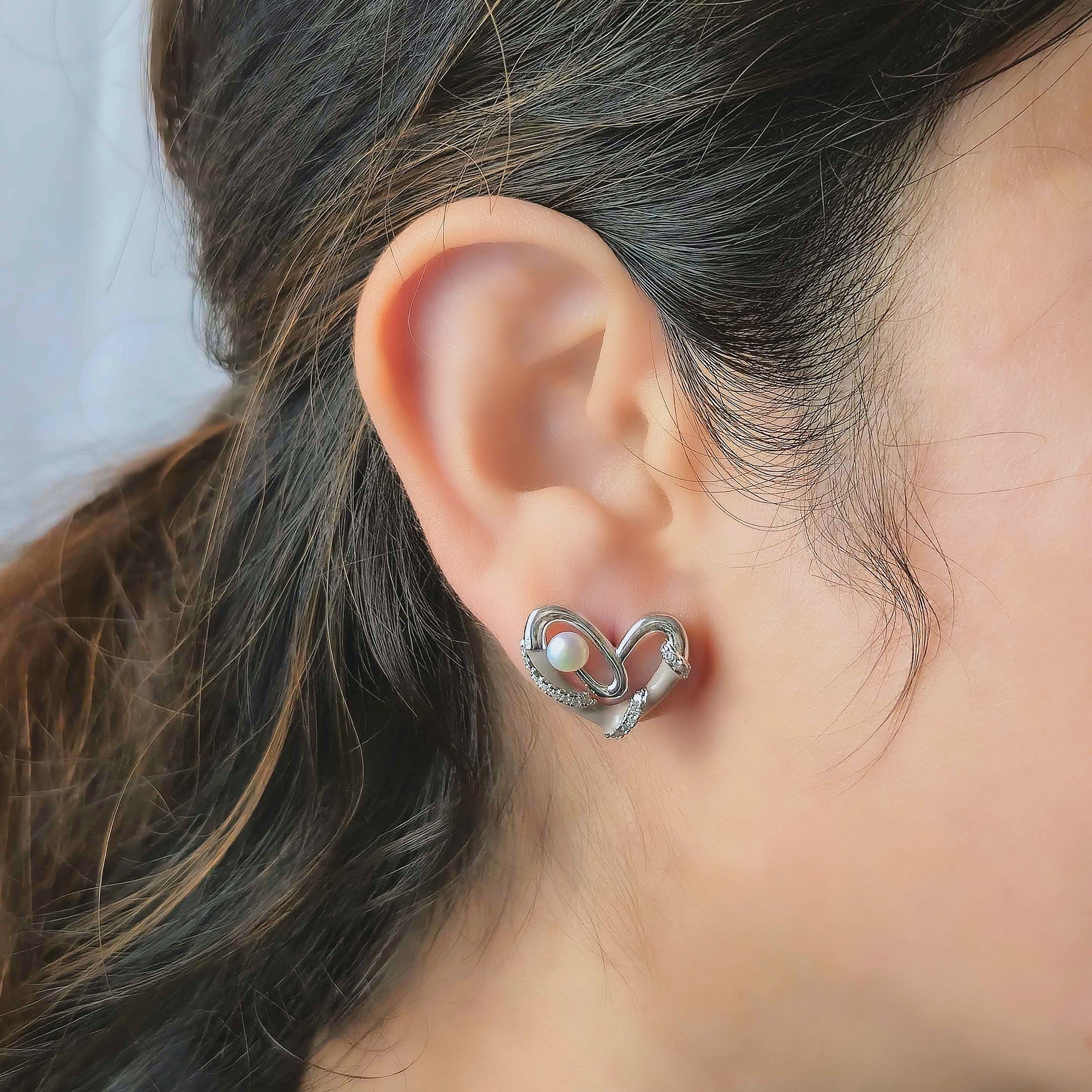 Wave Pearl Earrings
