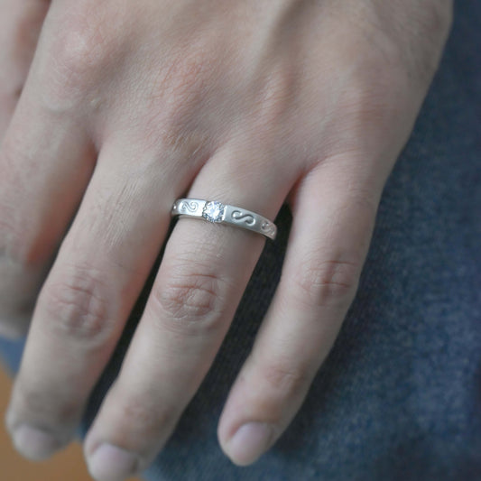 Swirl Design Solitaire Ring