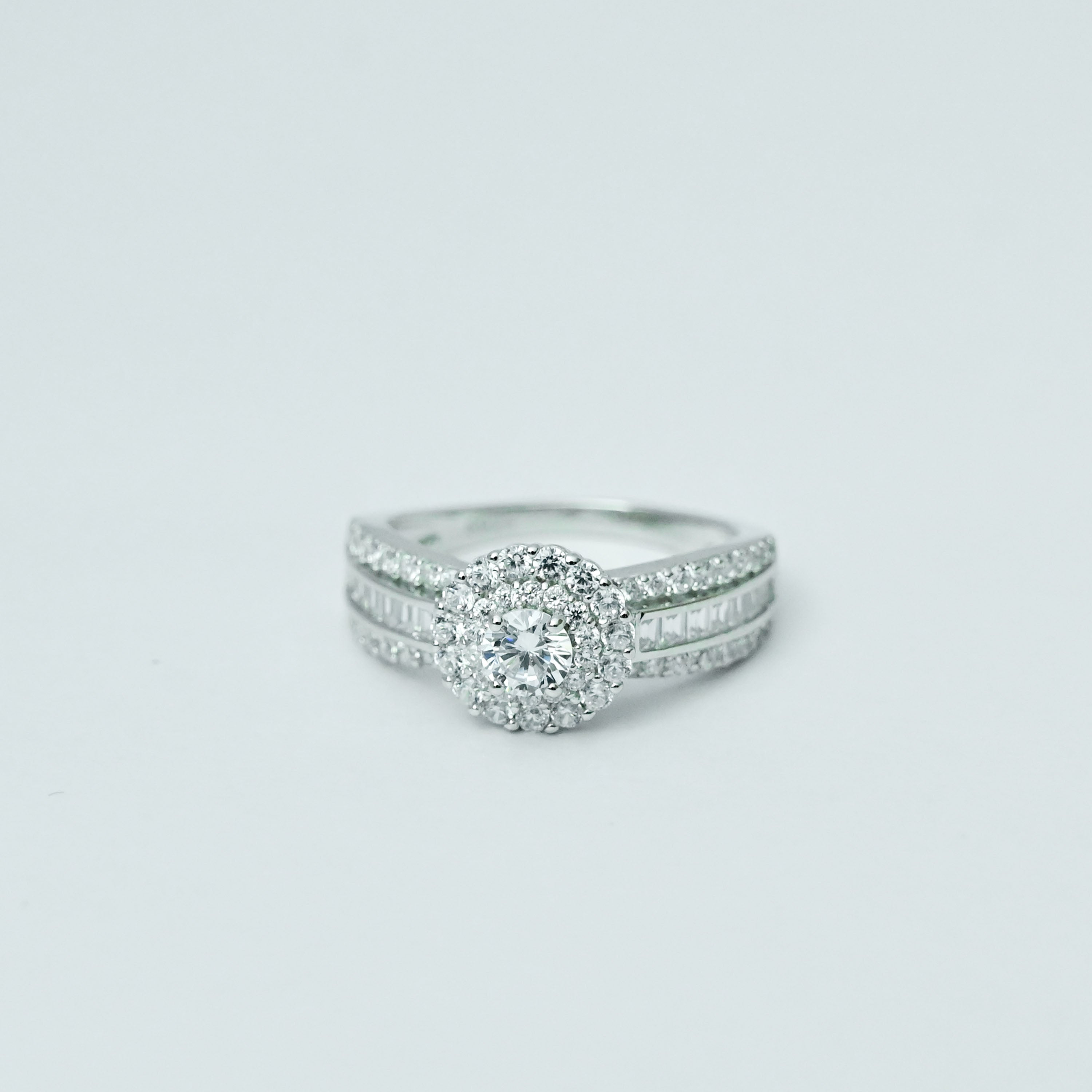 Royal Halo Ring