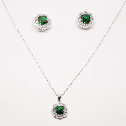 Crown Luxe Pendant With Earrings