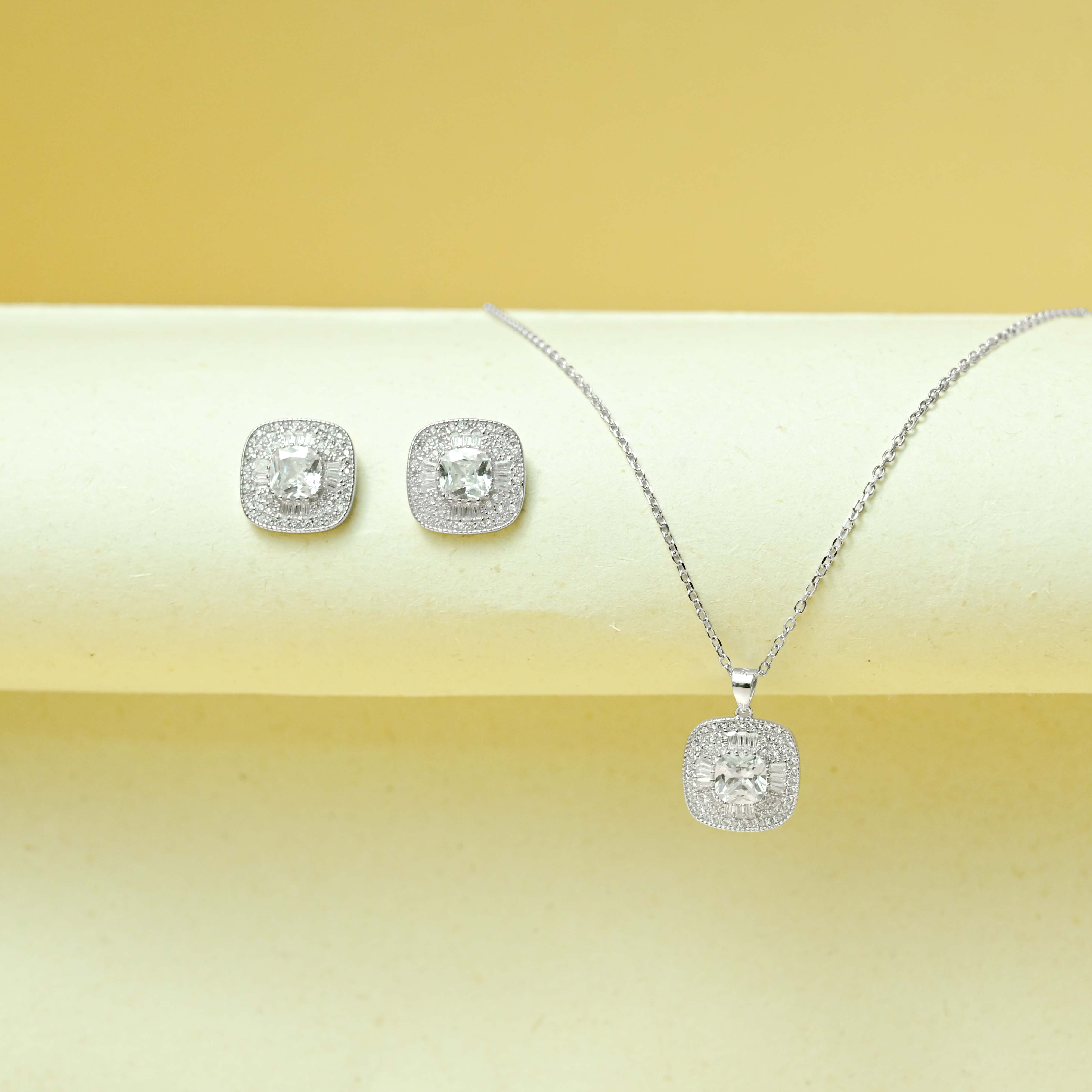 Brilliance Square Set Pendant With Earrings