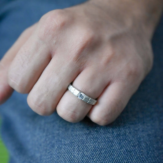 Texture Design Stone Ring