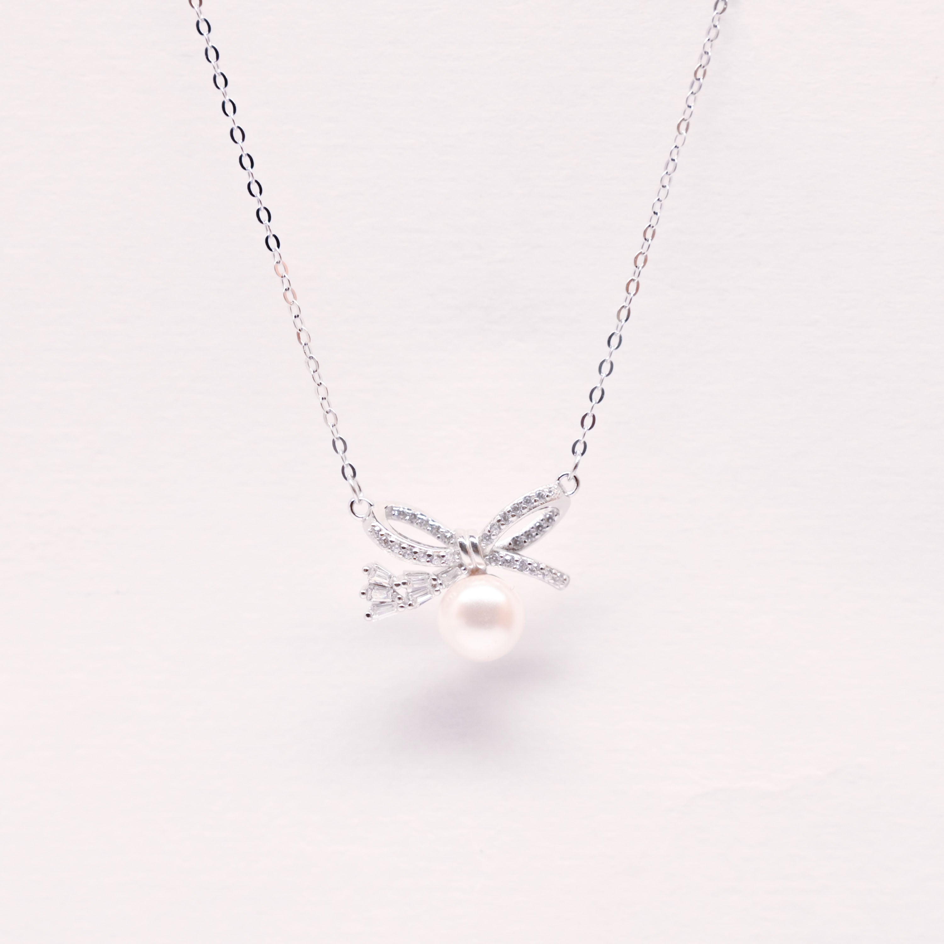 Grace Pearl Bow Necklace