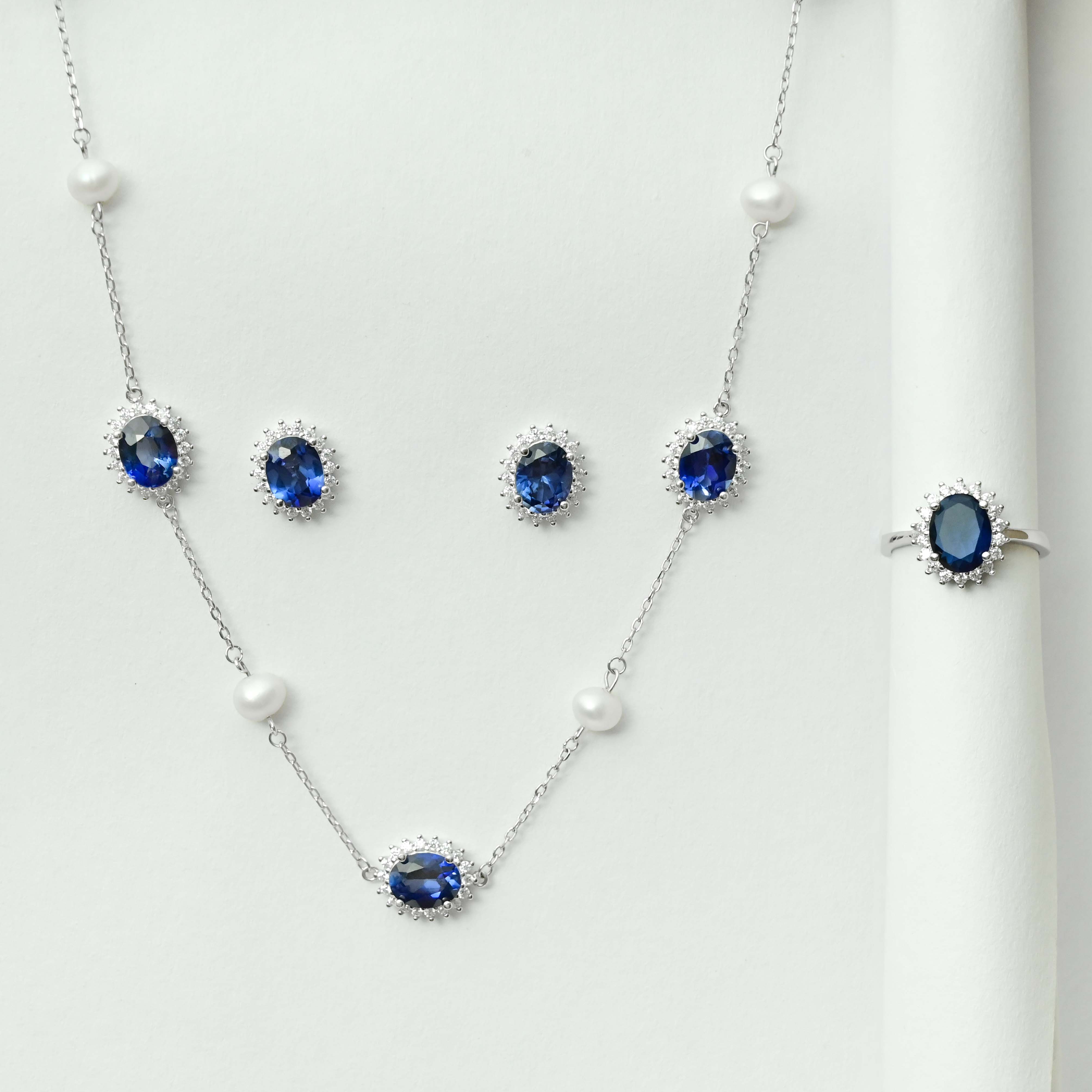 Royal Pearl Necklace With Earrings & Ring