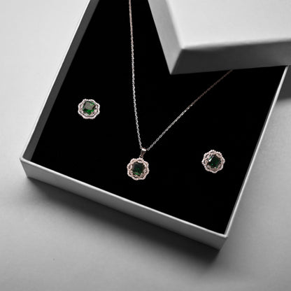 Crown Luxe Pendant With Earrings