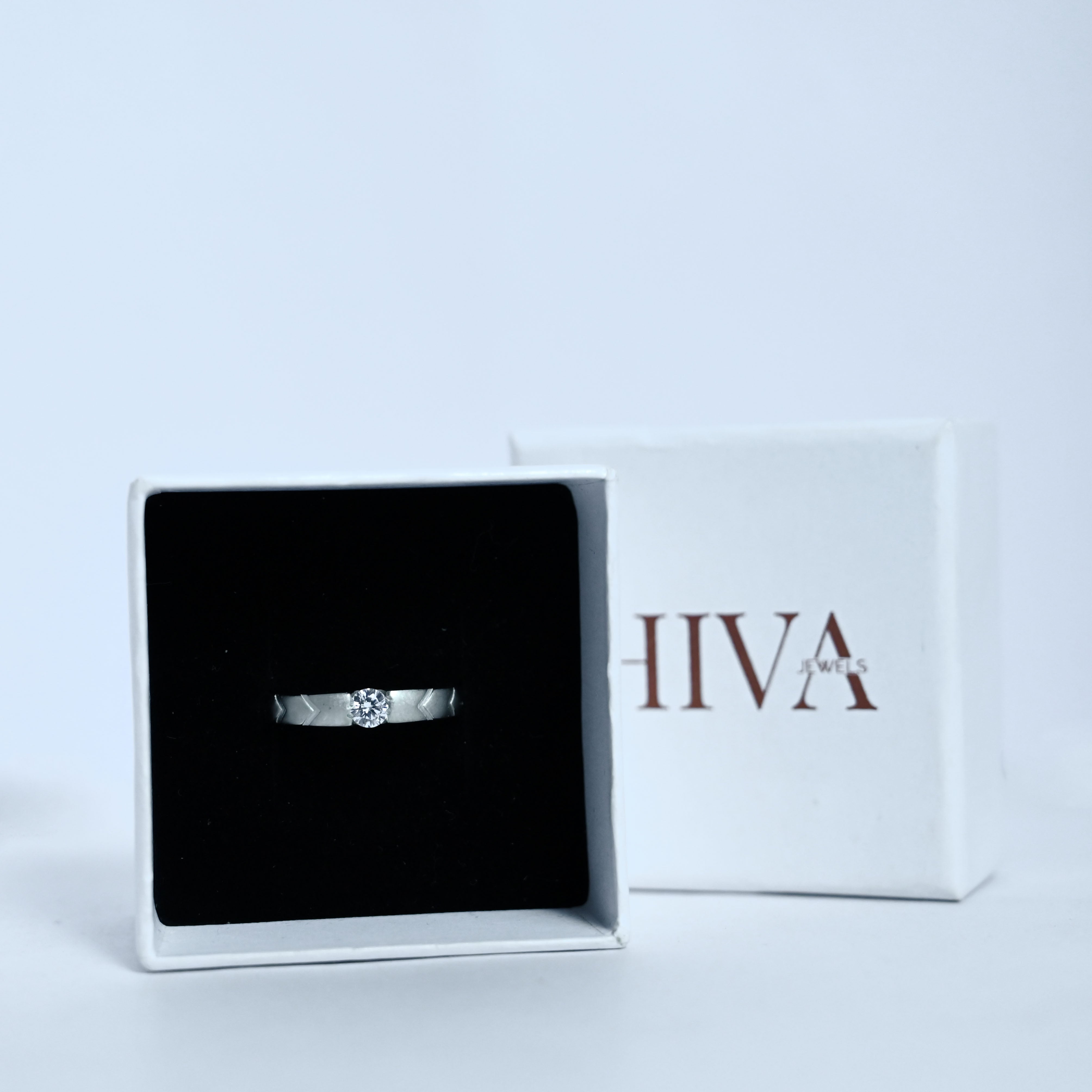 Elegance Line Ring