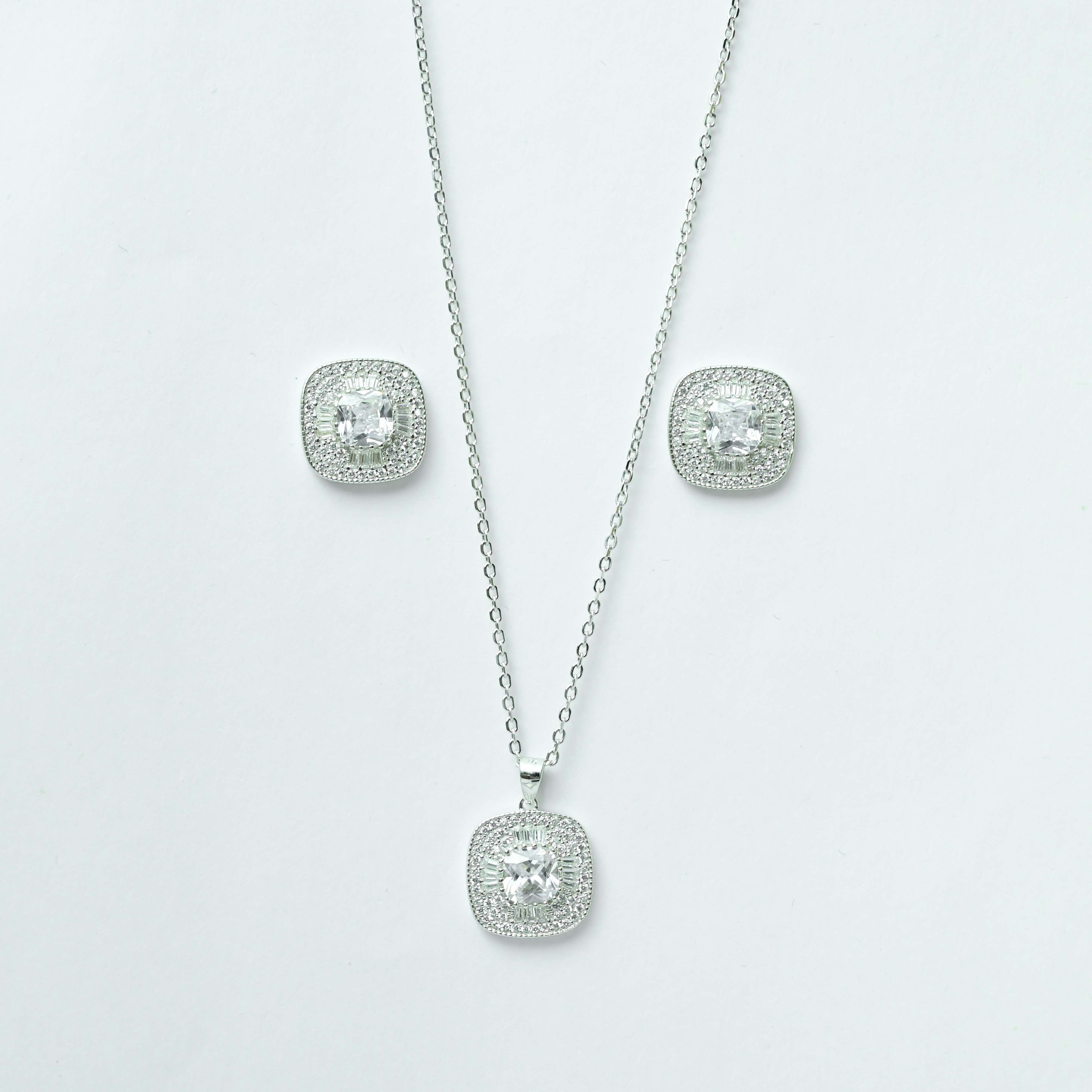 Brilliance Square Set Pendant With Earrings