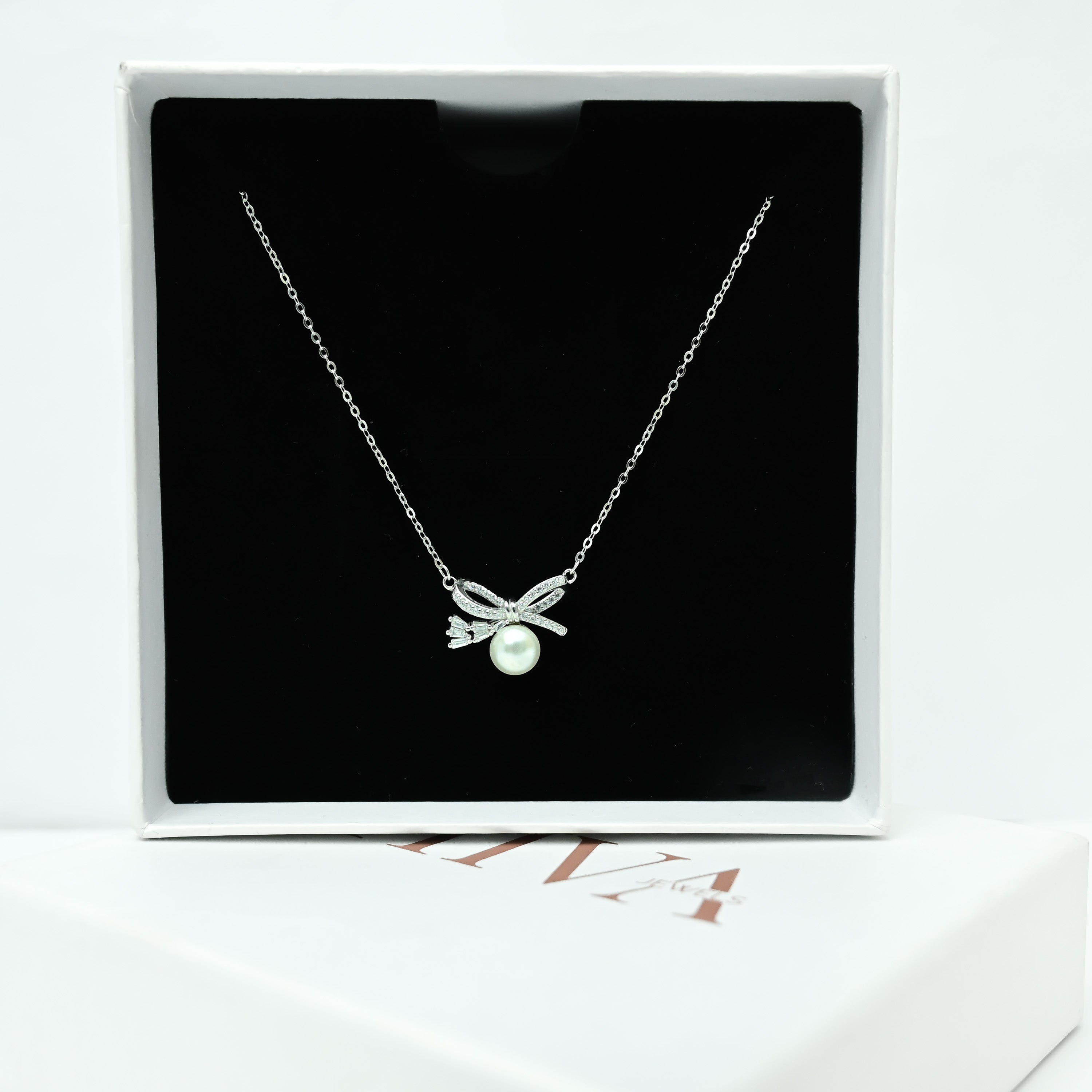 Grace Pearl Bow Necklace