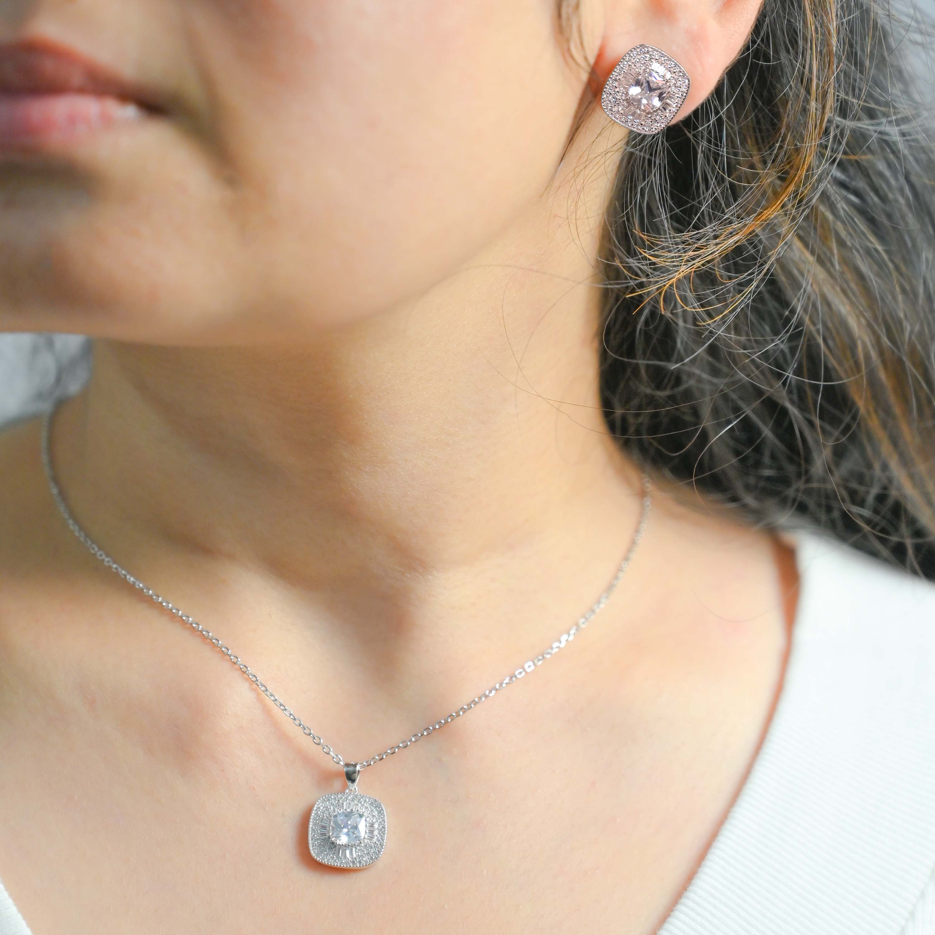 Brilliance Square Set Pendant With Earrings