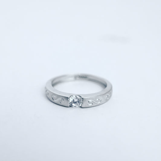 Swirl Design Solitaire Ring
