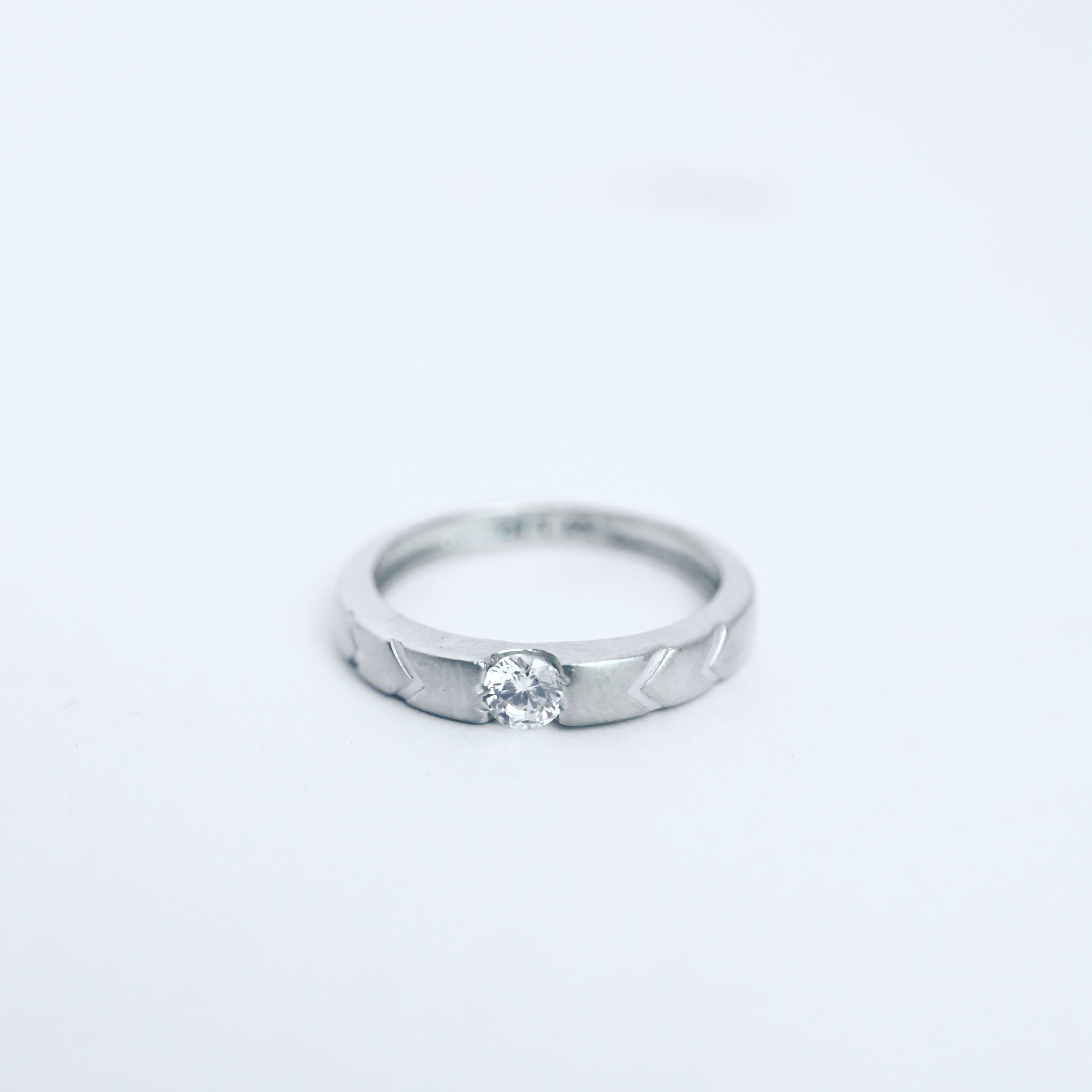 Elegance Line Ring