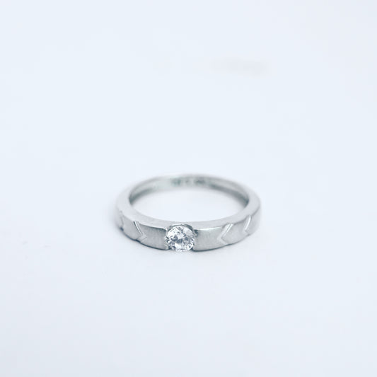 Elegance Line Ring