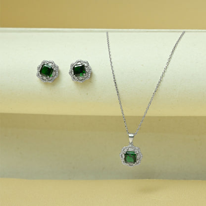 Crown Luxe Pendant With Earrings