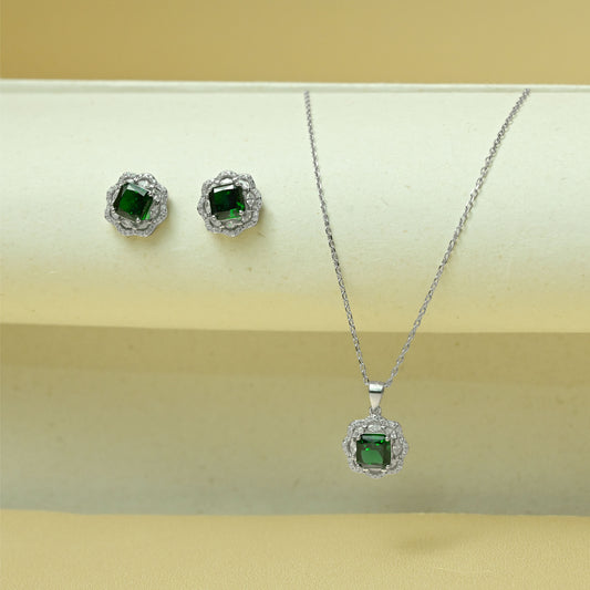 Crown Luxe Pendant With Earrings