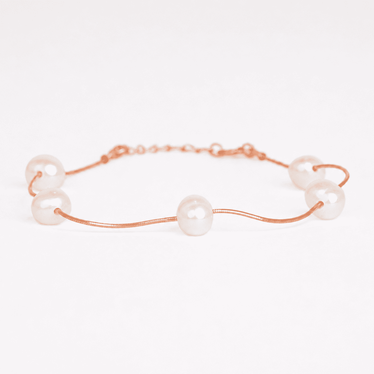White Pearls Bracelet - Rose gold Plated