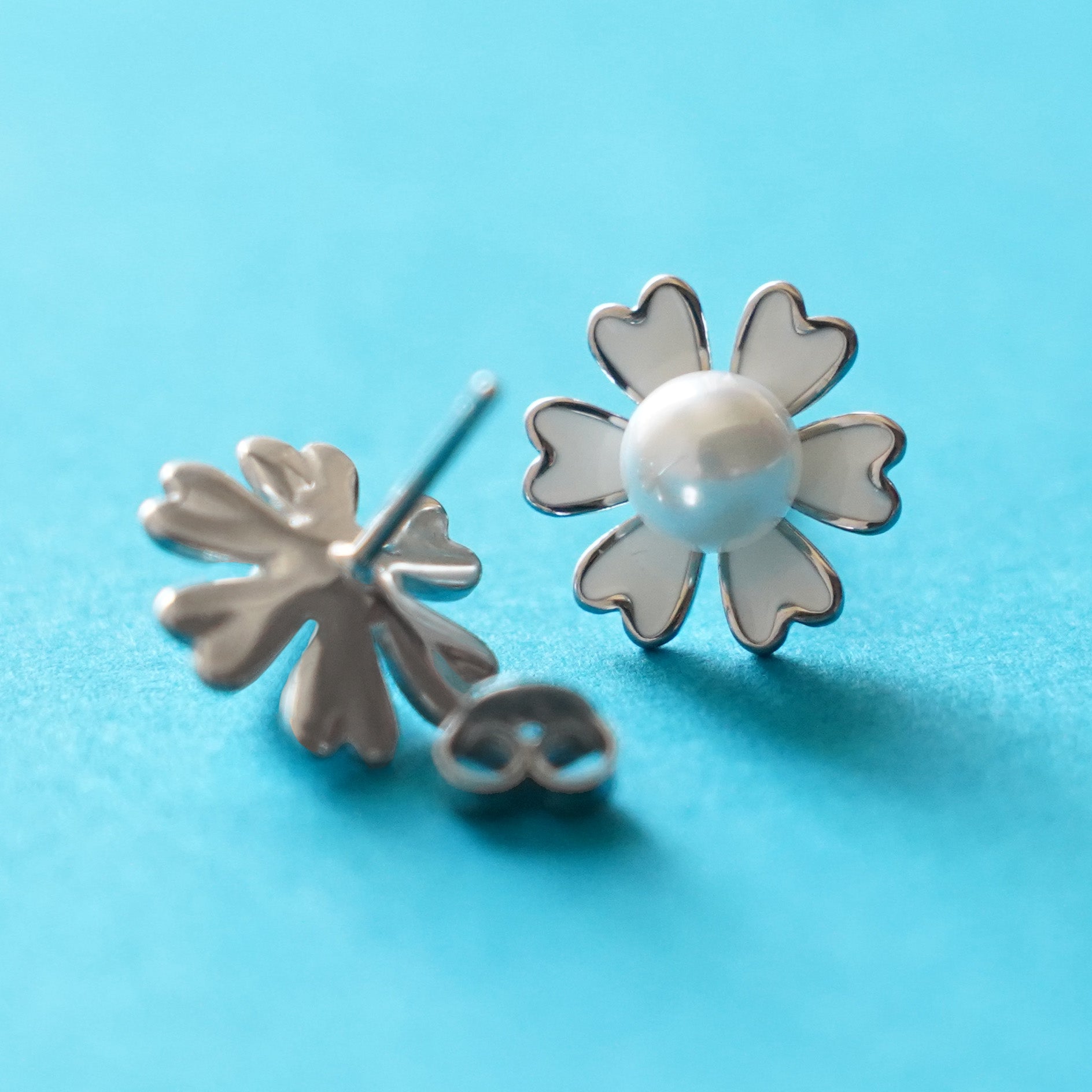 White Enamel Flower Pearl Stud Earrings